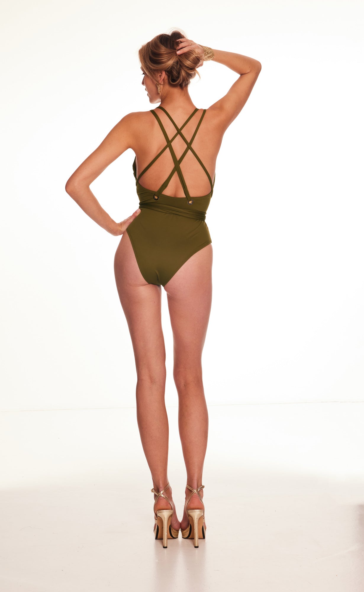 Maillot de bain une pièce Kaki avec des œillets, col V et croisement dans le dos.